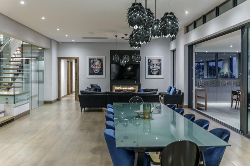 To Let 7 Bedroom Property for Rent in Zwaanswyk Western Cape